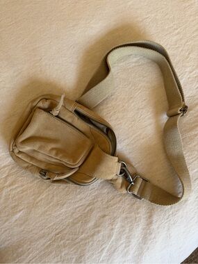 FREE PEOPLE Canvas Crossbody Sling Bag in Tan